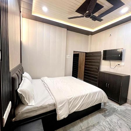 Durga P Guest House Near Harishchandra Ghat Benares Buitenkant foto
